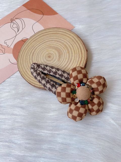 XL puffy flower bb clip with crystal (8cm)