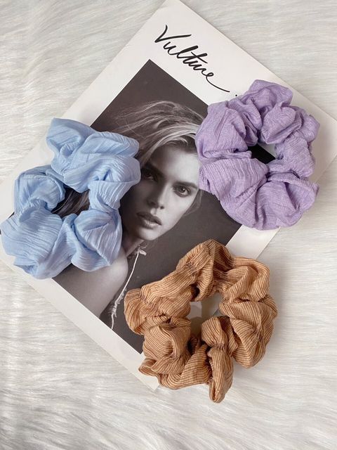 minimalist scrunchy