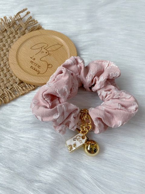 emboss flower scrunchy with dangling ball