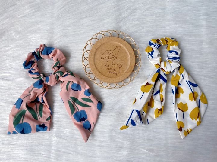 floral print flowy scrunchy