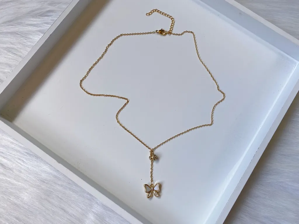 shell mix crystal butterfly necklace
