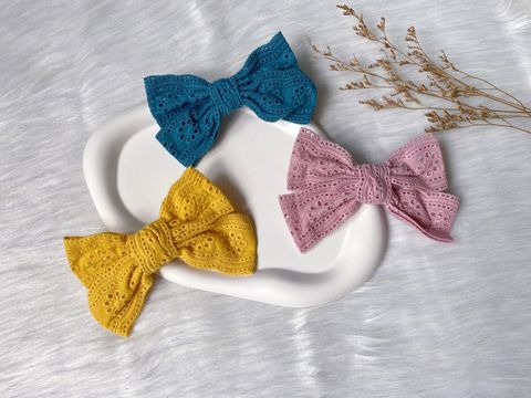 premium eyelet ribbon duck clip