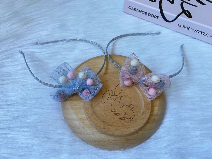 handmade pom pom ribbon headband