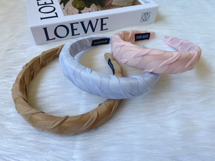 minimalist sponge headband