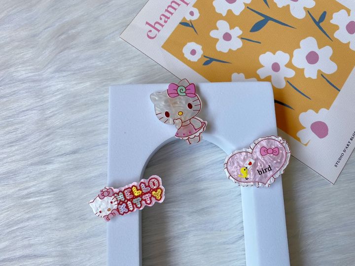 premium acrylic hello kitty theme duck clip (3 in 1 set)