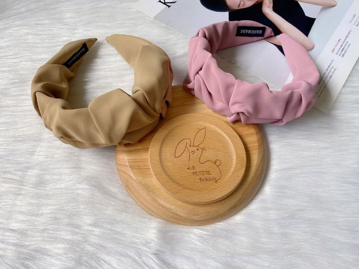 minimalist ruffle headband