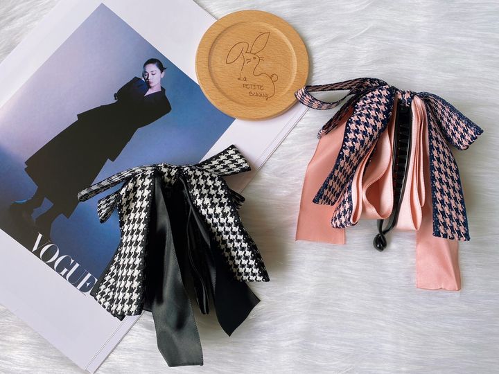 multi layer ribbon houndstooth banana clip