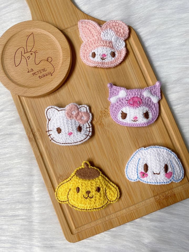 sanrio family crochet bb clip