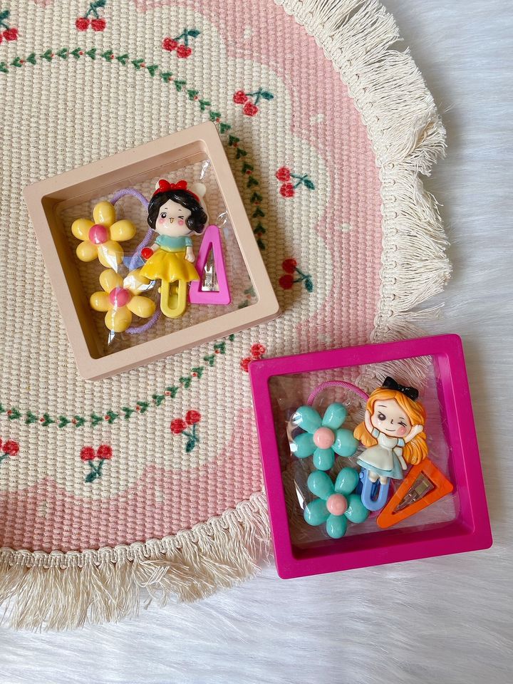 princess theme gift set (1pcs duck clip, 1pcs bb clip & 1pair hair tie)