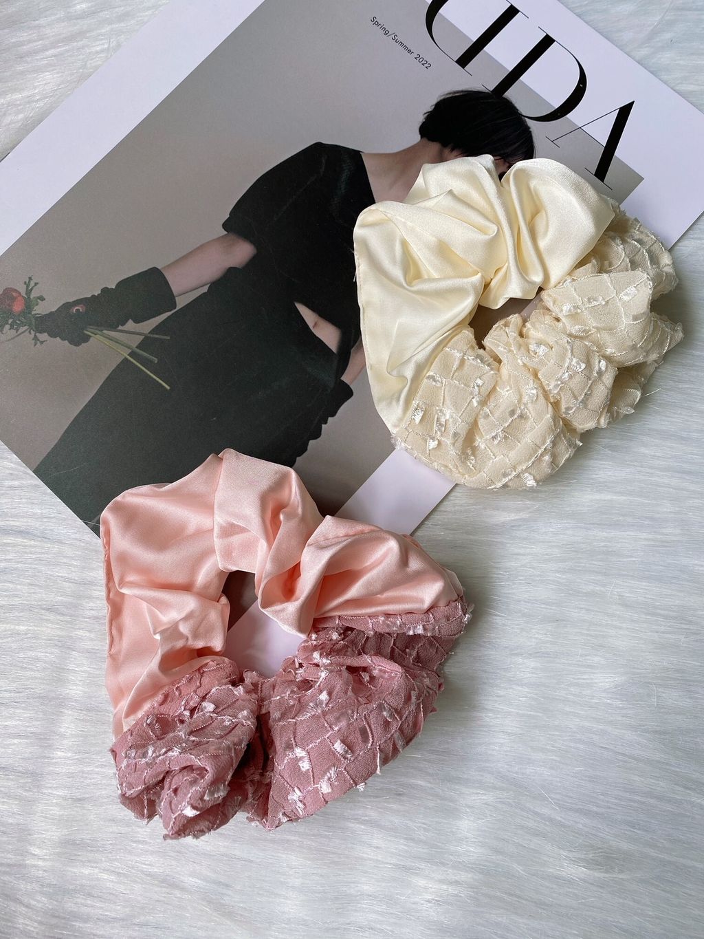 dual design satin scrunchy