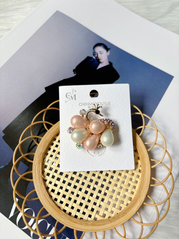 premium balloon pearl peacock theme hair tie