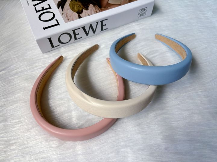 minimalist sponge headband