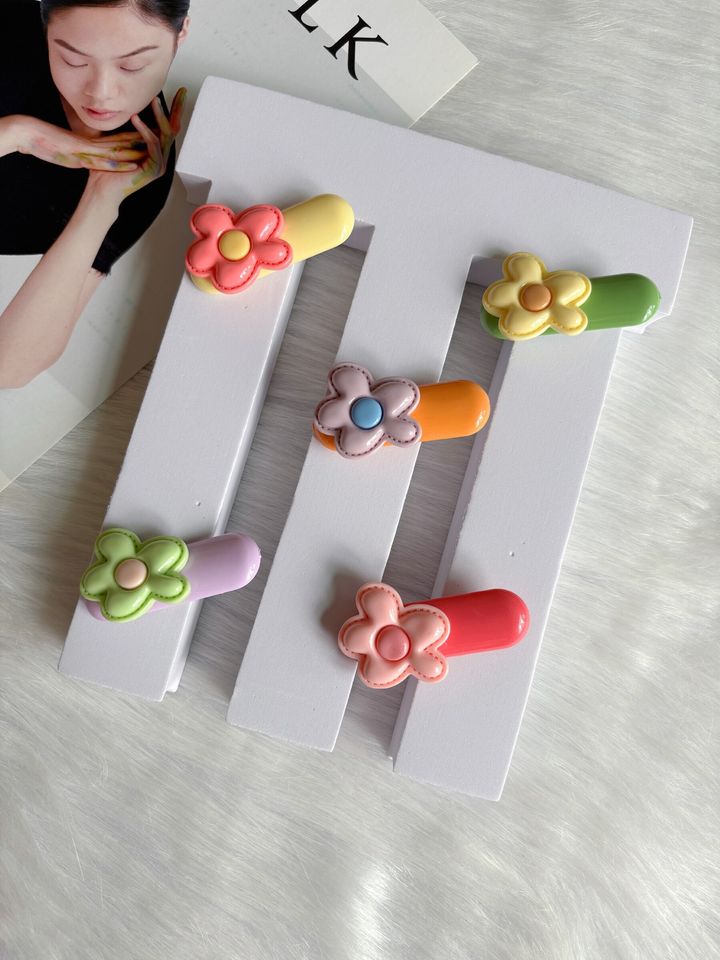 summer flower duck clip