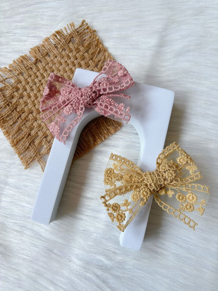 premium lace ribbon duck clip
