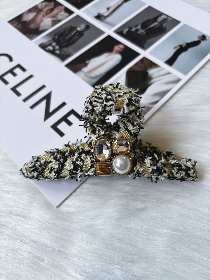 premium tweed claw clip (11cm)