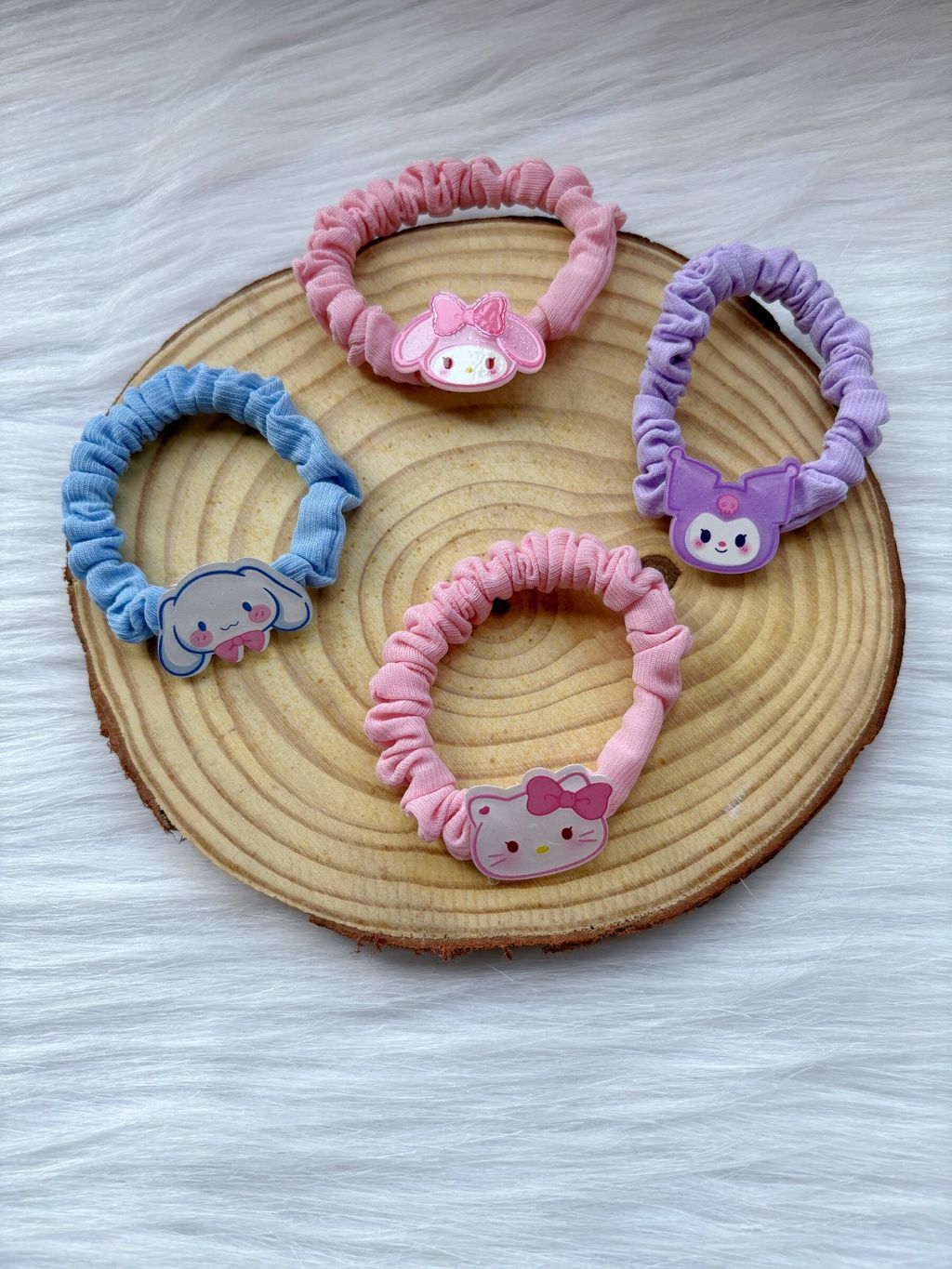 sanrio family basic scrunchy