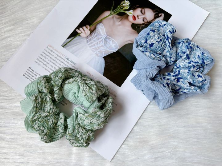 dual design ruffle scrunchy