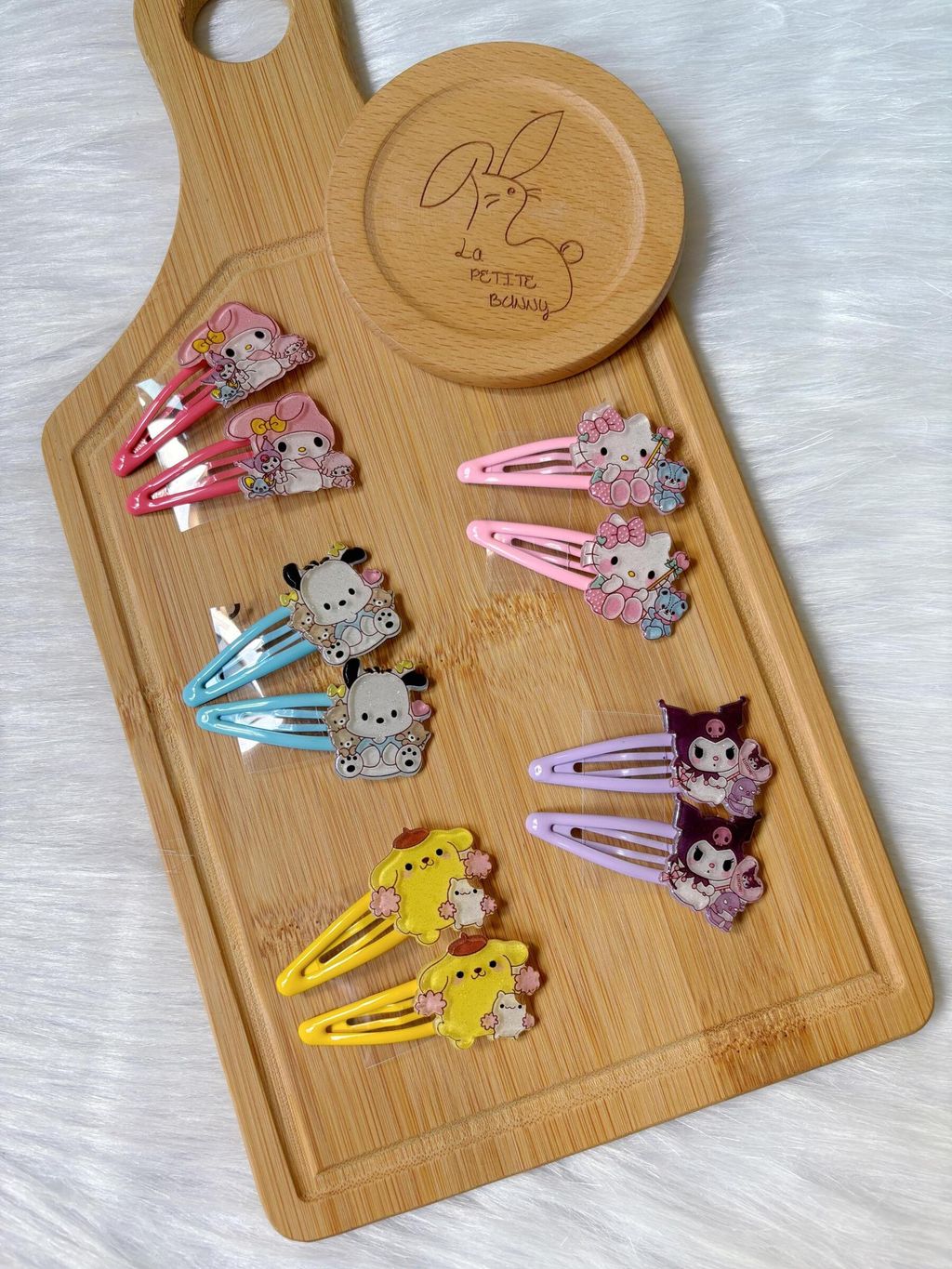 acrylic sanrio theme bb clip (1pair)