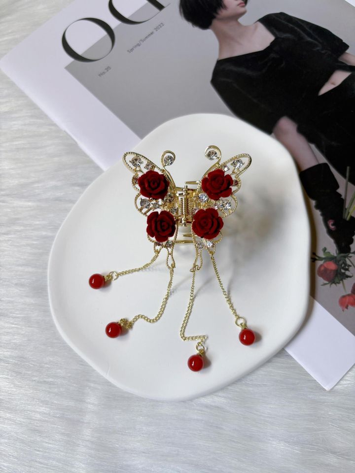 butterfly claw clip with dangling beads (3cm)