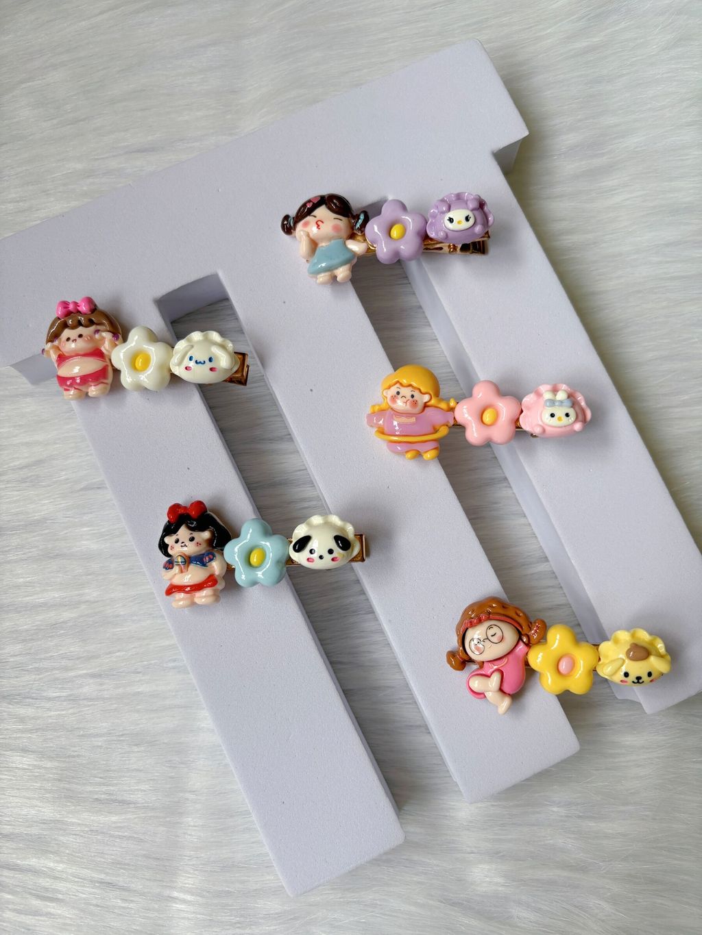 girl theme sanrio duck clip