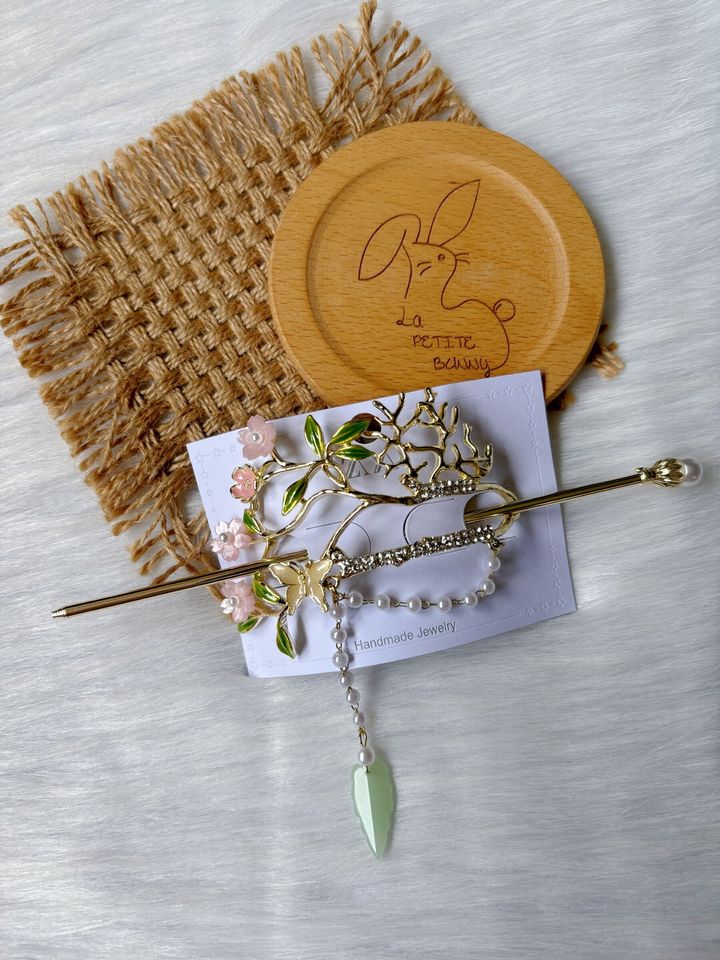 limited edition ponytail clip