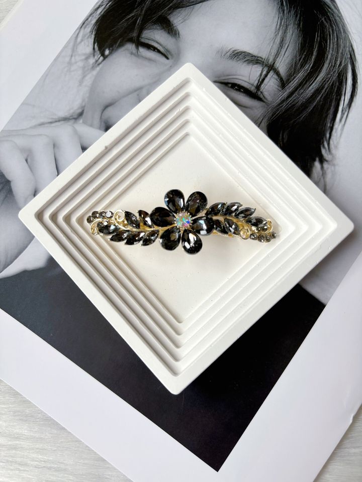 K9 crystal flower spring clip (6cm)