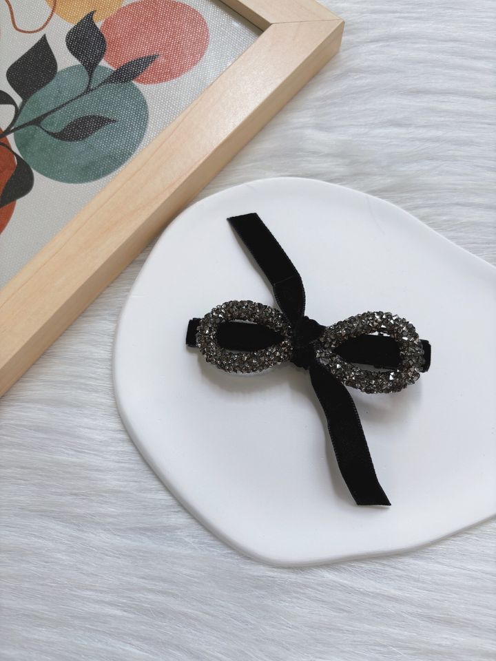 crystal velvet ribbon duck clip