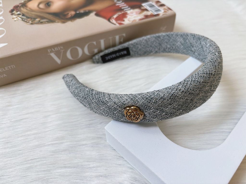 minimalist sponge headband