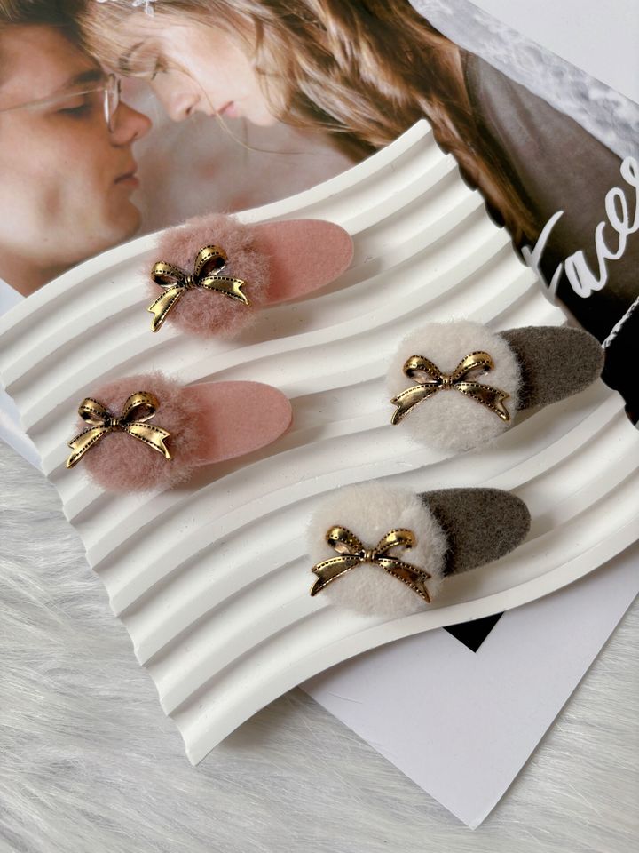 korean style fur ball duck clip (1pair)
