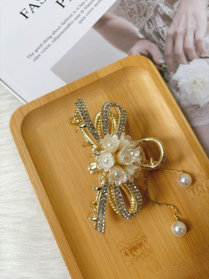 bell flower claw clip (8cm)