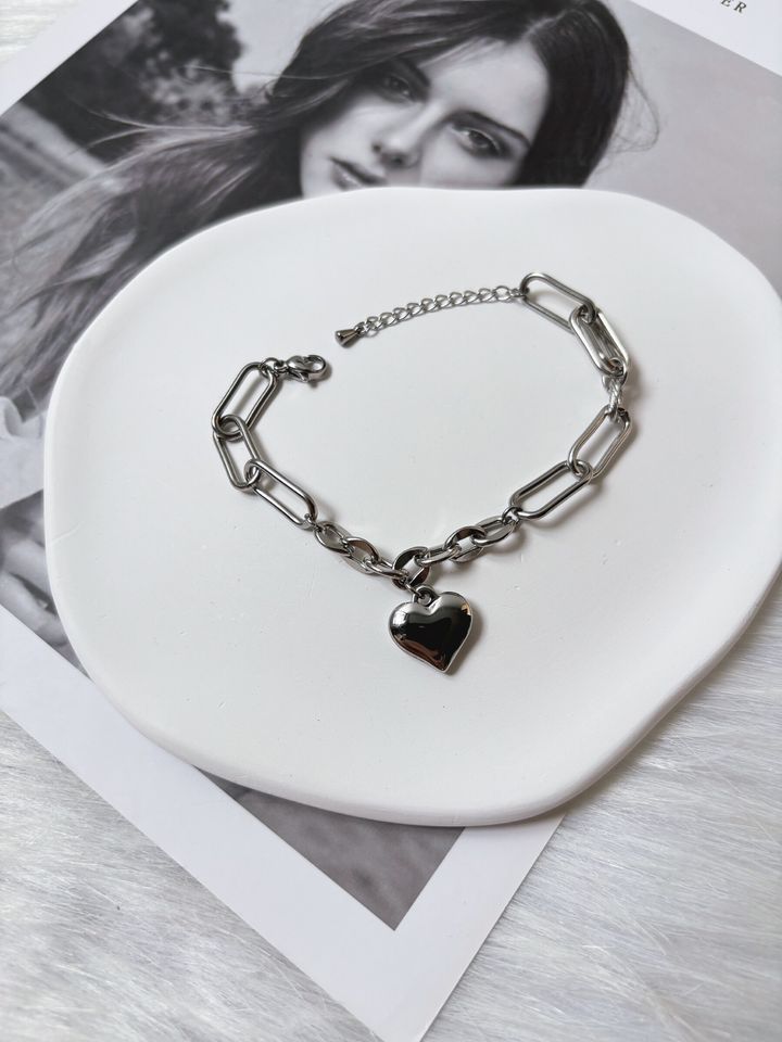 stainless steel heart bracelet
