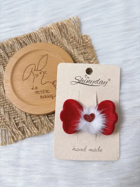 CNY fur ball duck clip