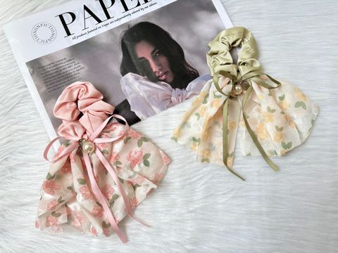floral print flowy scrunchy