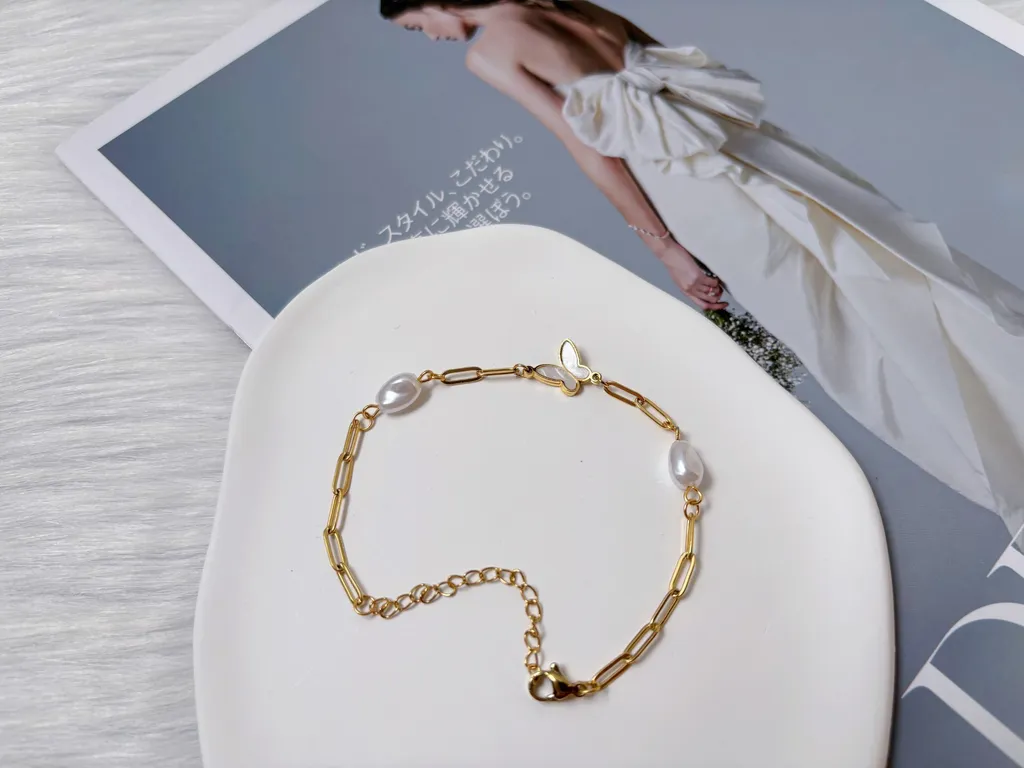 shell butterfly with pearl bracelet