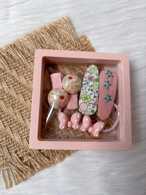 pink theme gift set (4pcs hair clip & 1pair hair tie)