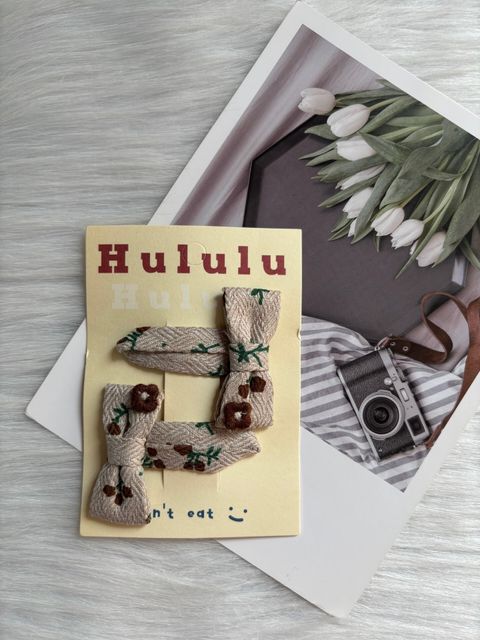 premium embossed floral print bb clip (1pair)