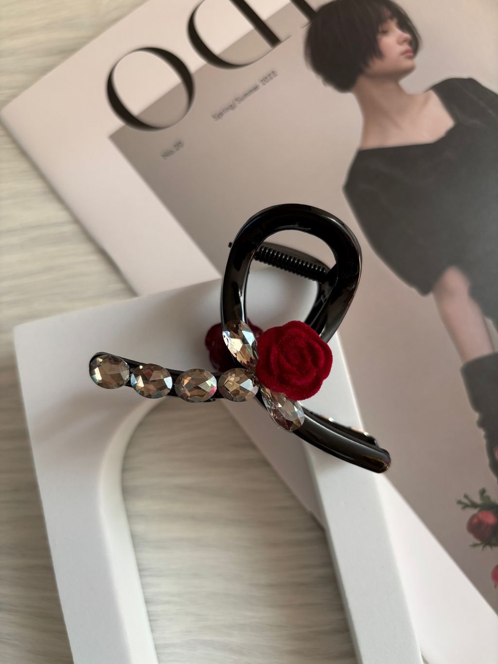 velvet rose mix crystal claw clip (8cm)