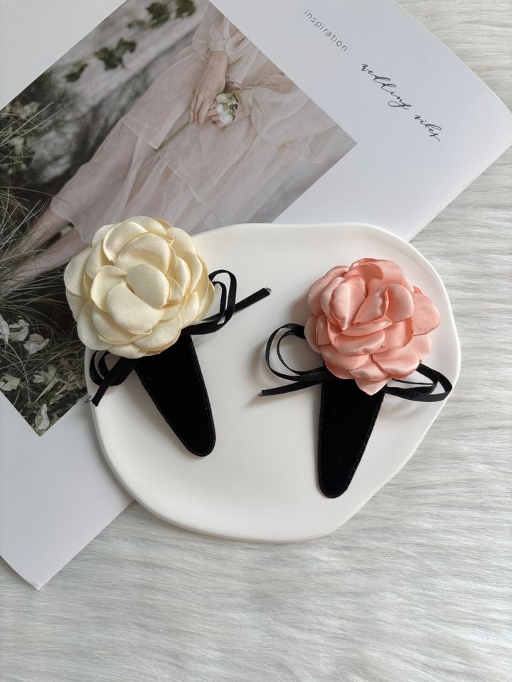 camellia flower bb clip