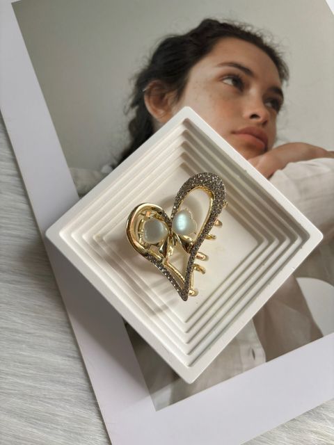 cat eye stone heart claw clip (4cm)