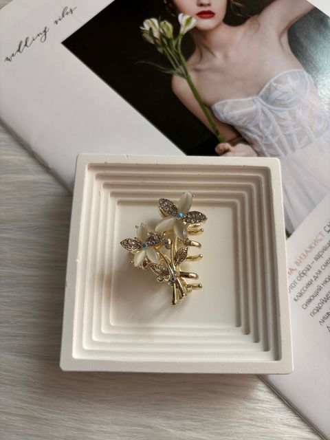 cat eye stone flower claw clip (3cm)