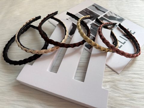 minimalist braid headband
