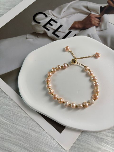 minimalist fresh water pearl bracelet