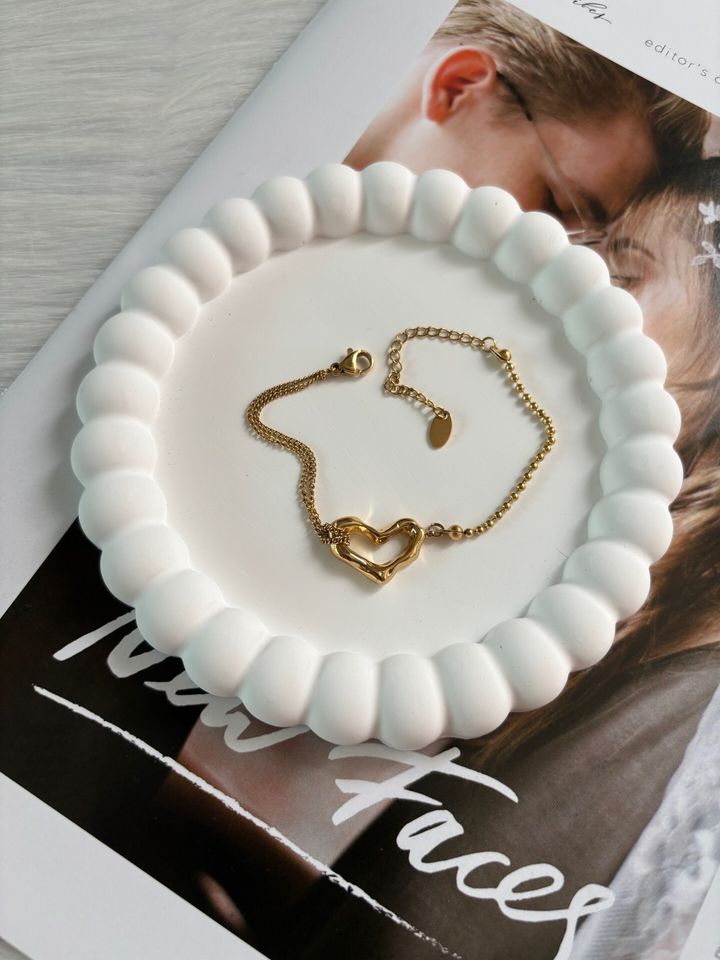 stainless steel heart bracelet