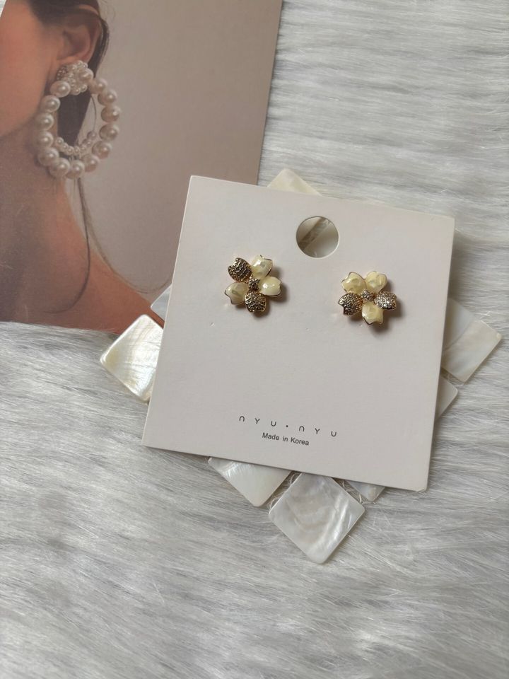 earrings 235
