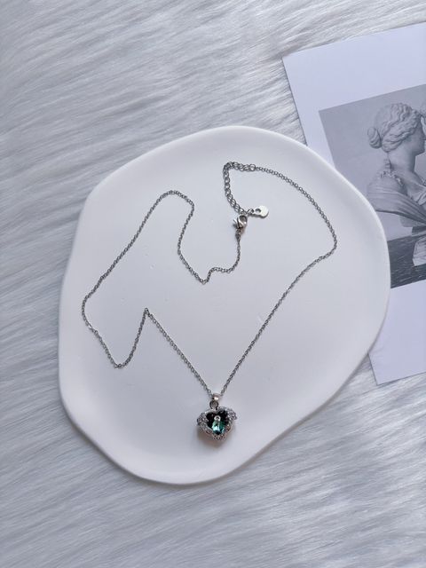 deeply yours necklace (swarovski crystal elements)