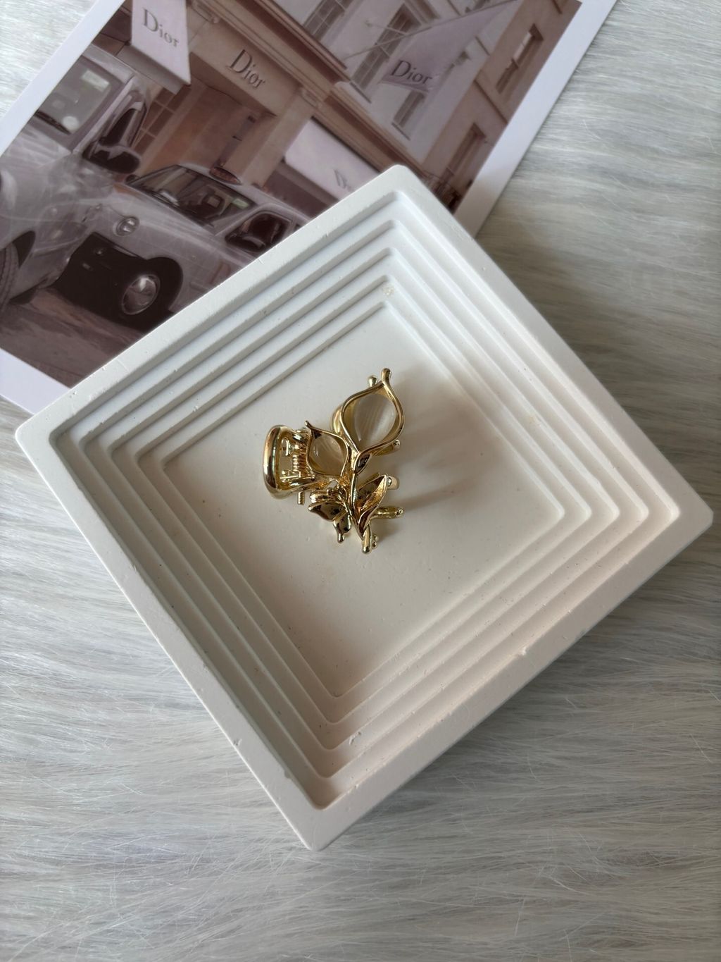 cat eye stone tulip claw clip (2.5cm)