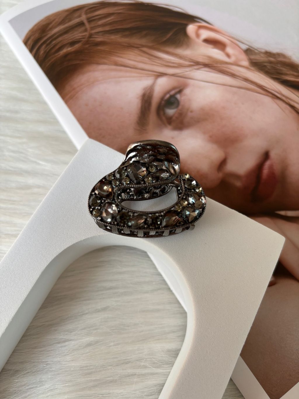 premium crystal claw clip (4cm)