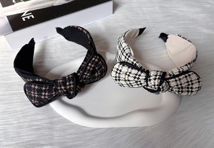 printed headban with wired ribbon