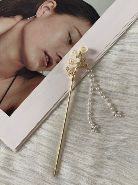 flower theme hair bun stick