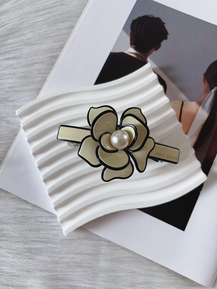 camellia flower spring clip (8cm)